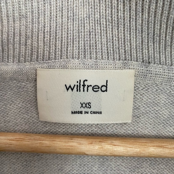Aritzia Wilfred V-Neck Oversized Sweater XXS - Picture 2 of 3